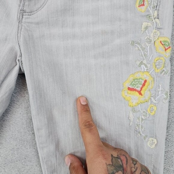 Gray Embroidered Women's Jeans - Picture 12 of 15